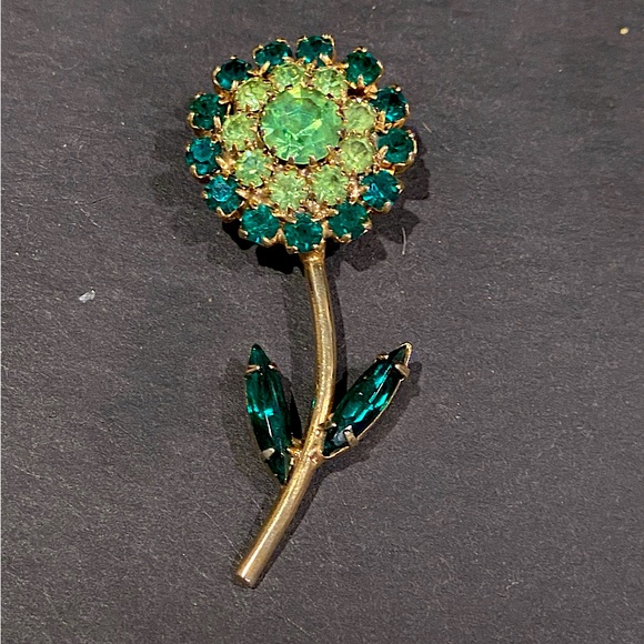 Trifari Jewelry - Stunning Uranium Glass and Emerald Green and Gold Tone Floral Brooch